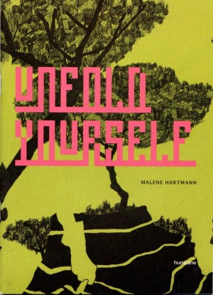 "Unfold yourself" - artist book af Malene Hartmann Indeholder tegninger og en tekst af Synne Rifbjerg